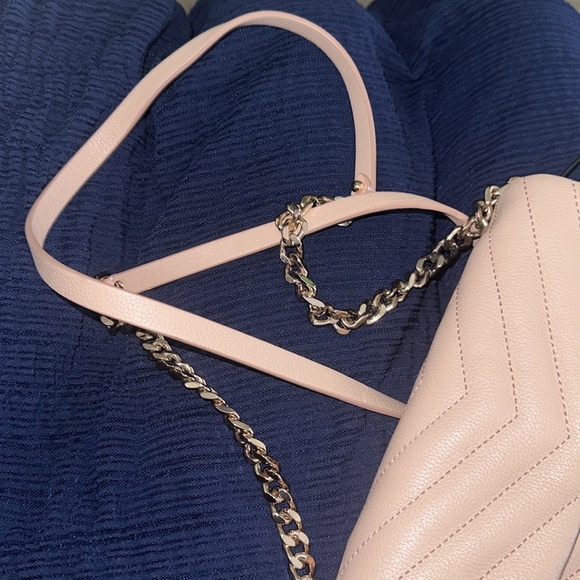 Rebecca Minkoff dusty pink with Rose good chain and leather strap. - Picture 12 of 12